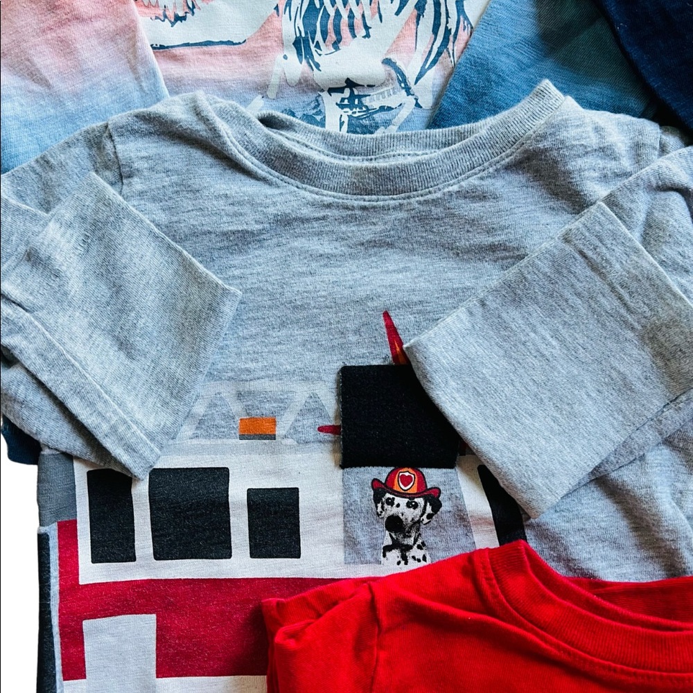 Bundle of 5 GAP long sleeve t shirts for 2 years old - Picture 3 of 4